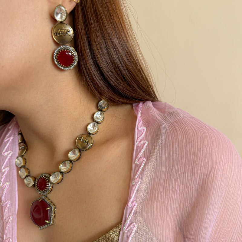 Geeta Necklace With Earrings