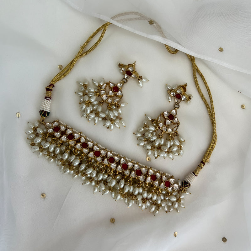 Shruti Sparkle Necklace