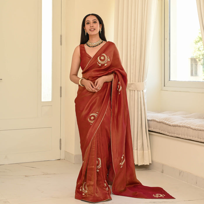 Enchanting Maroon Elegance Saree